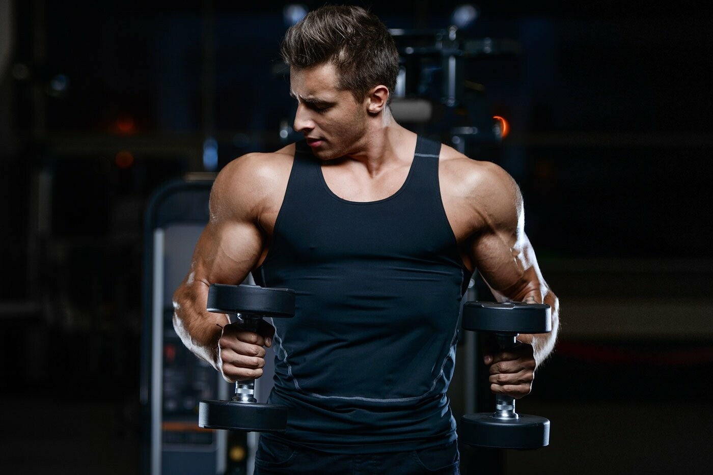 Послекурсовая терапия и антиэстрогены — важнейшие средства профилактики гинекомастии